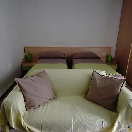 شقة فندقية Parmigianino 3*