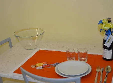 Parmigianino Apartmanhotel 3*