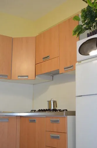 Parmigianino 公寓式酒店 3*